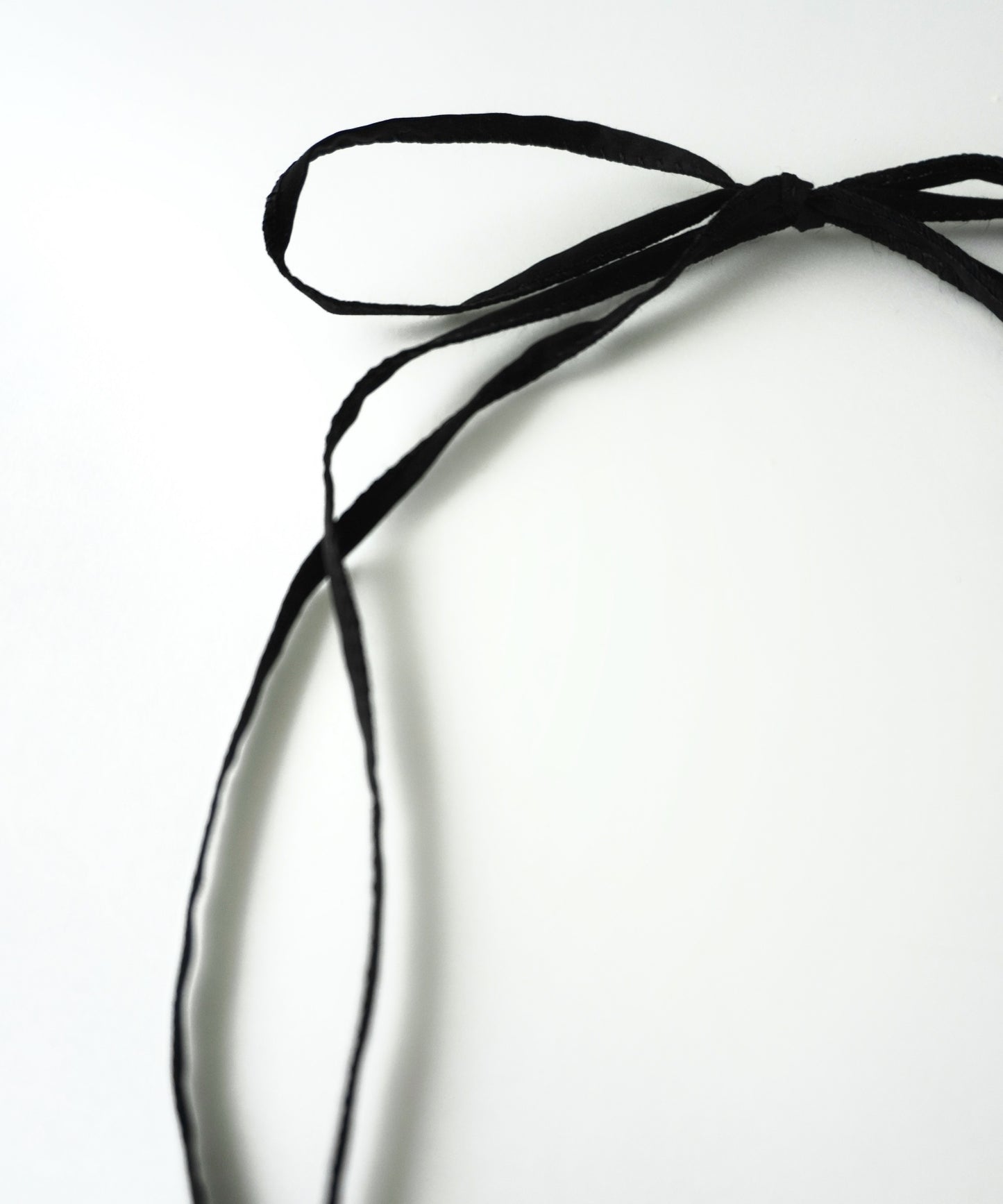 silk & pearl motif long tie