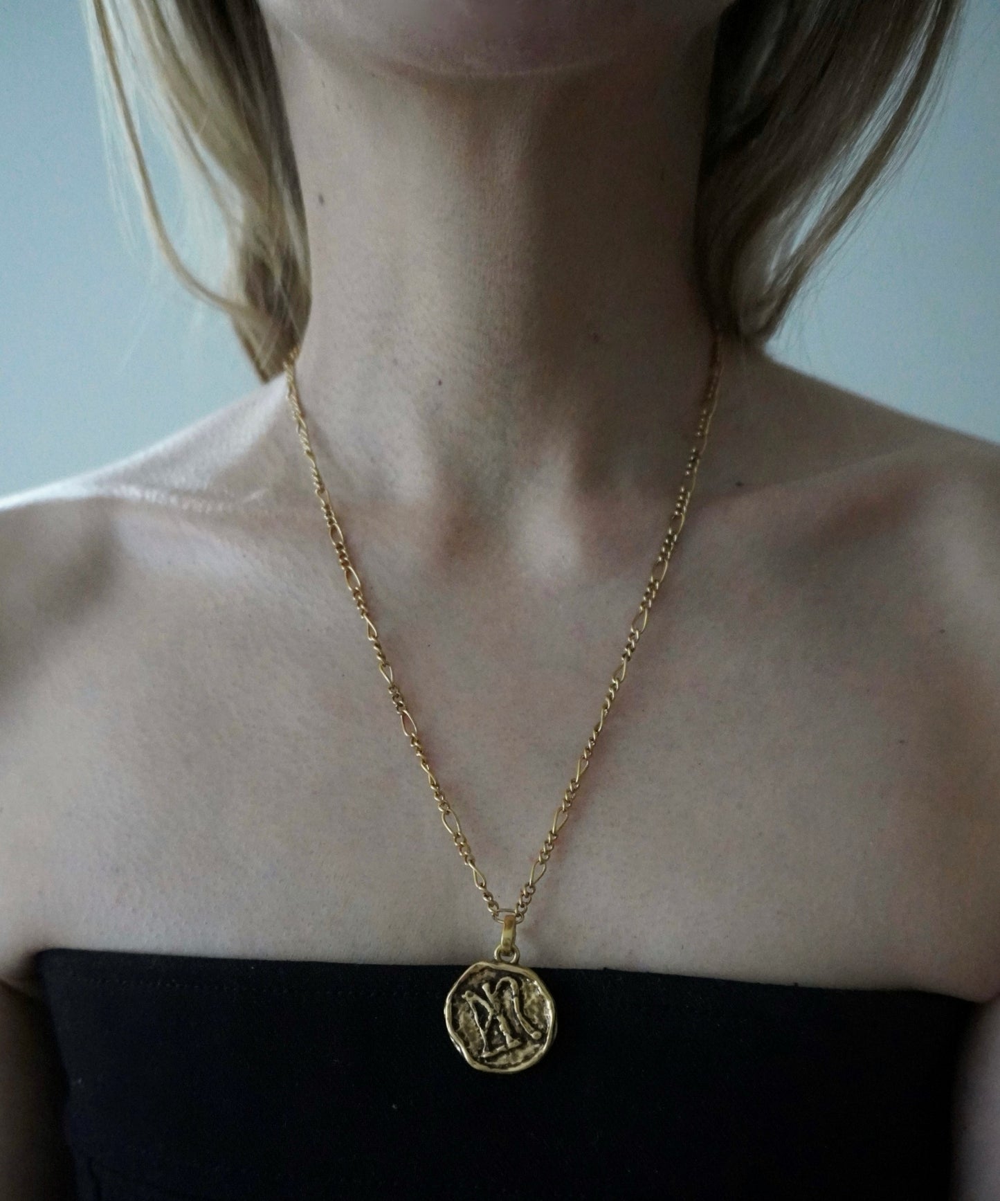"L" pearl & stone necklace