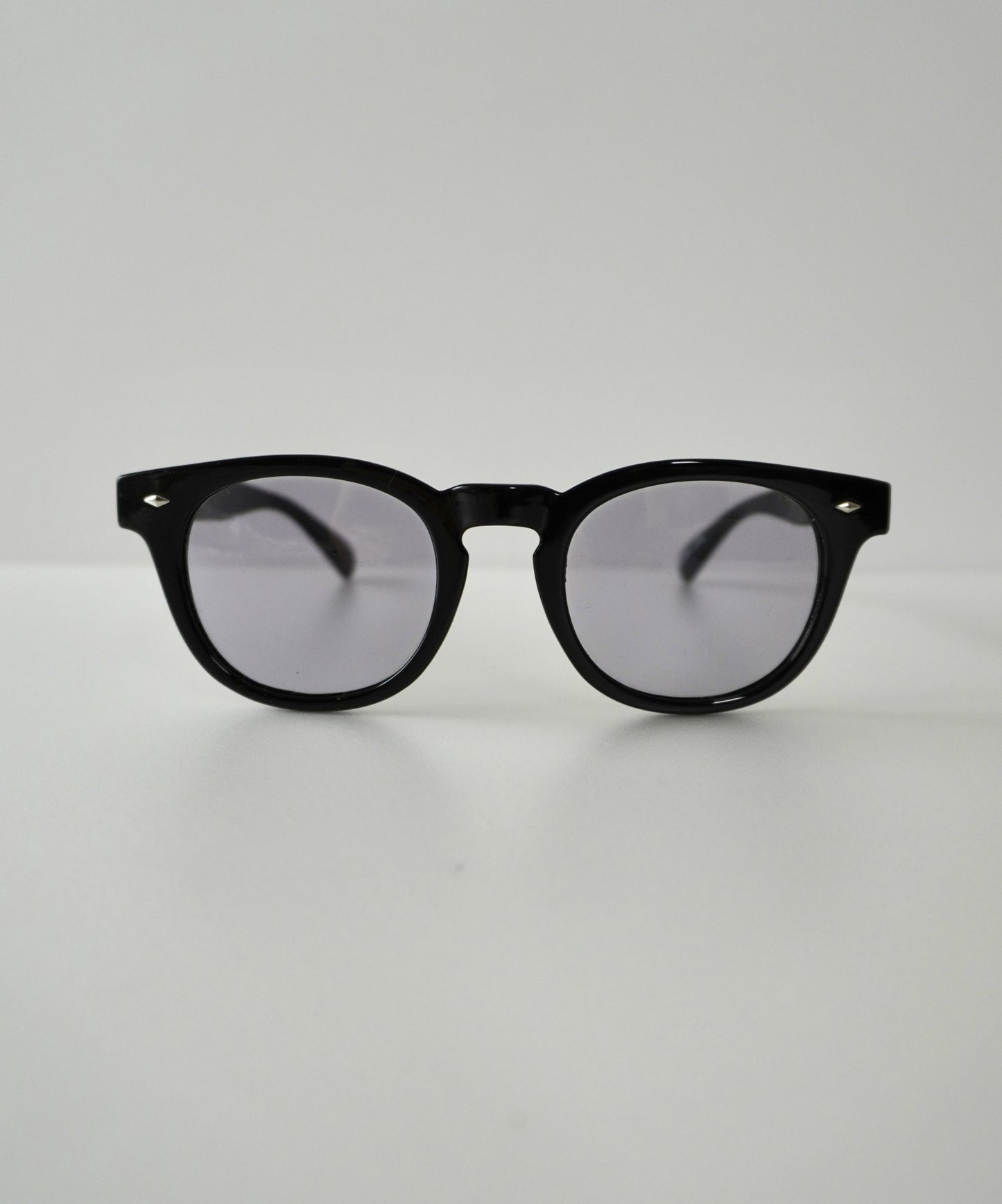 Photochromic wellington sunglasses