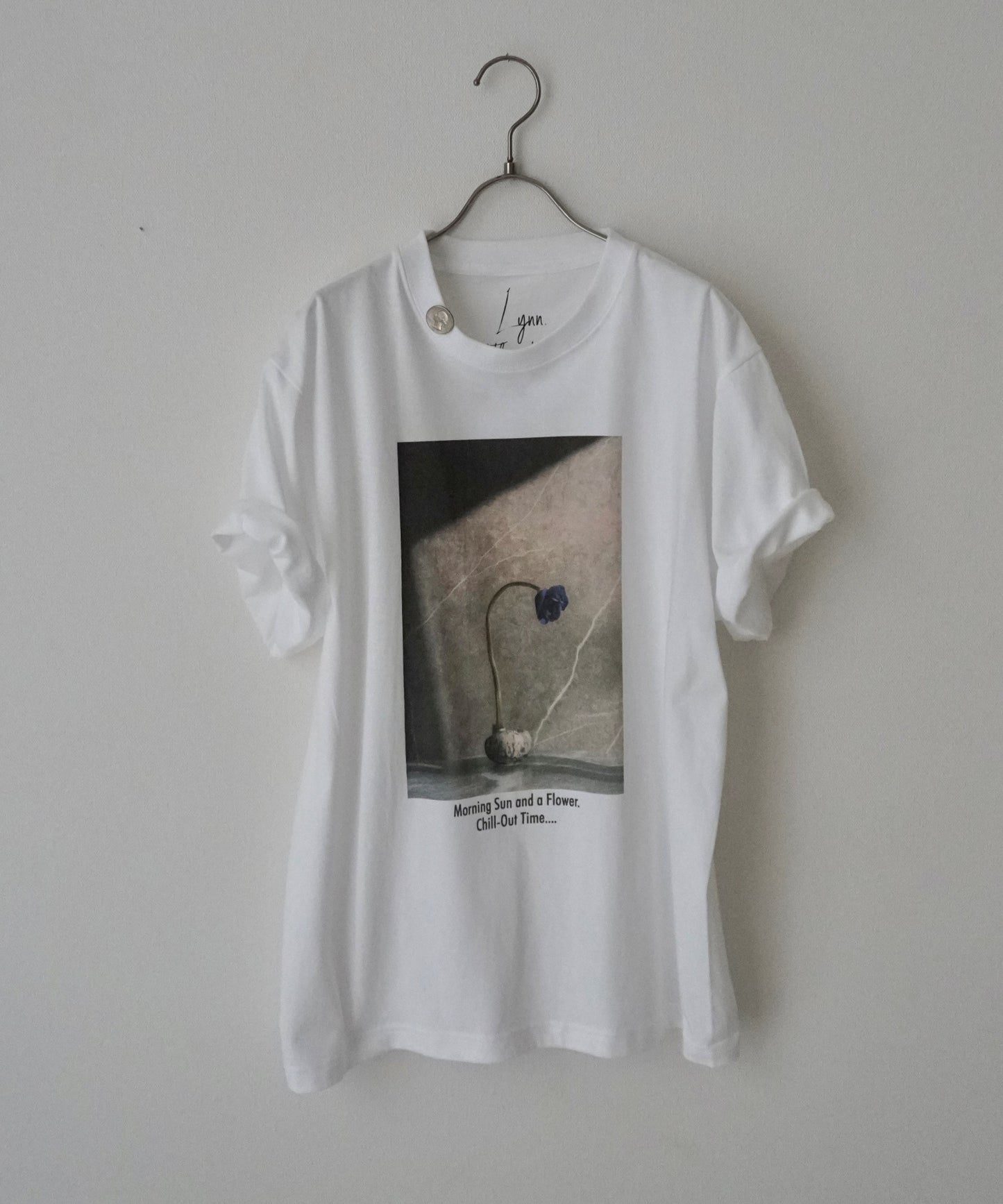 Morning sun & A FLOWER TEE