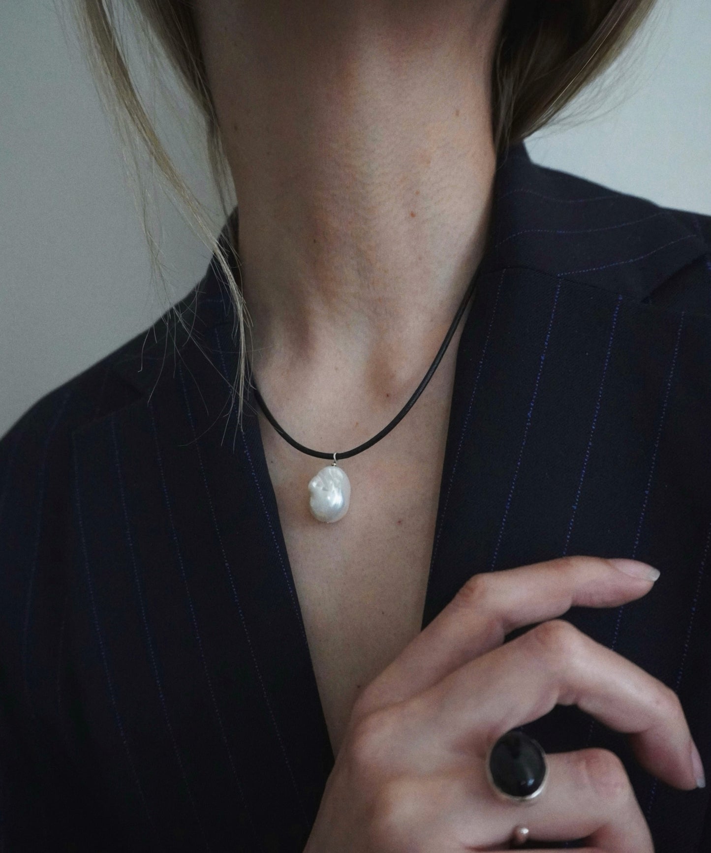 pearl leather code necklace