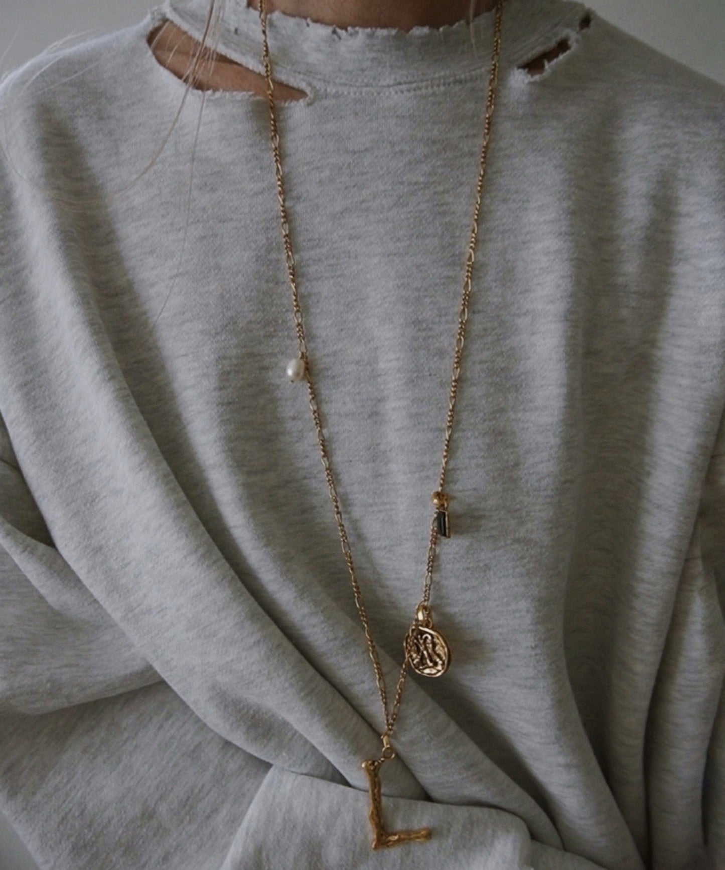 "L" pearl & stone necklace