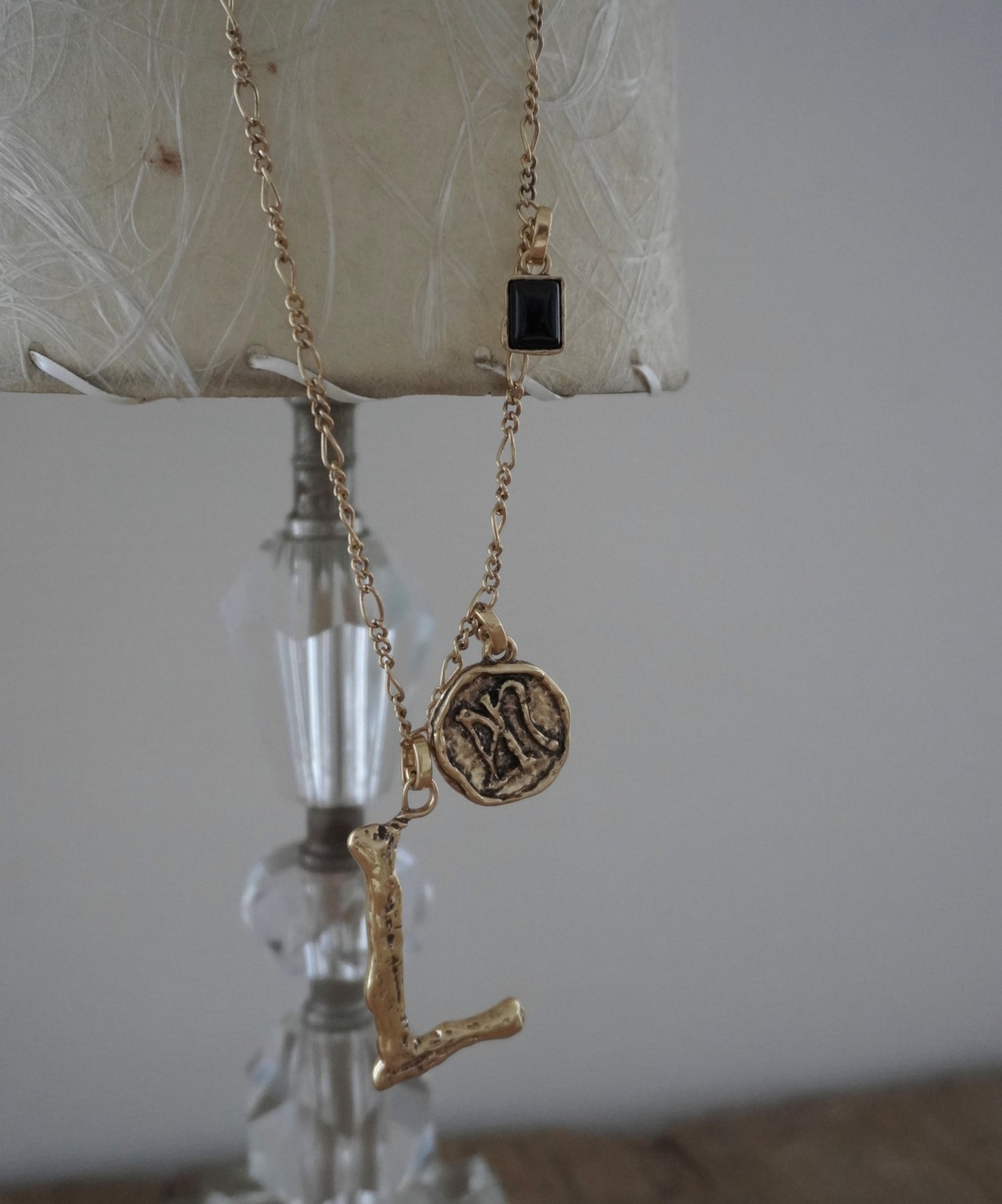 "Ｌ" pearl & stone necklace