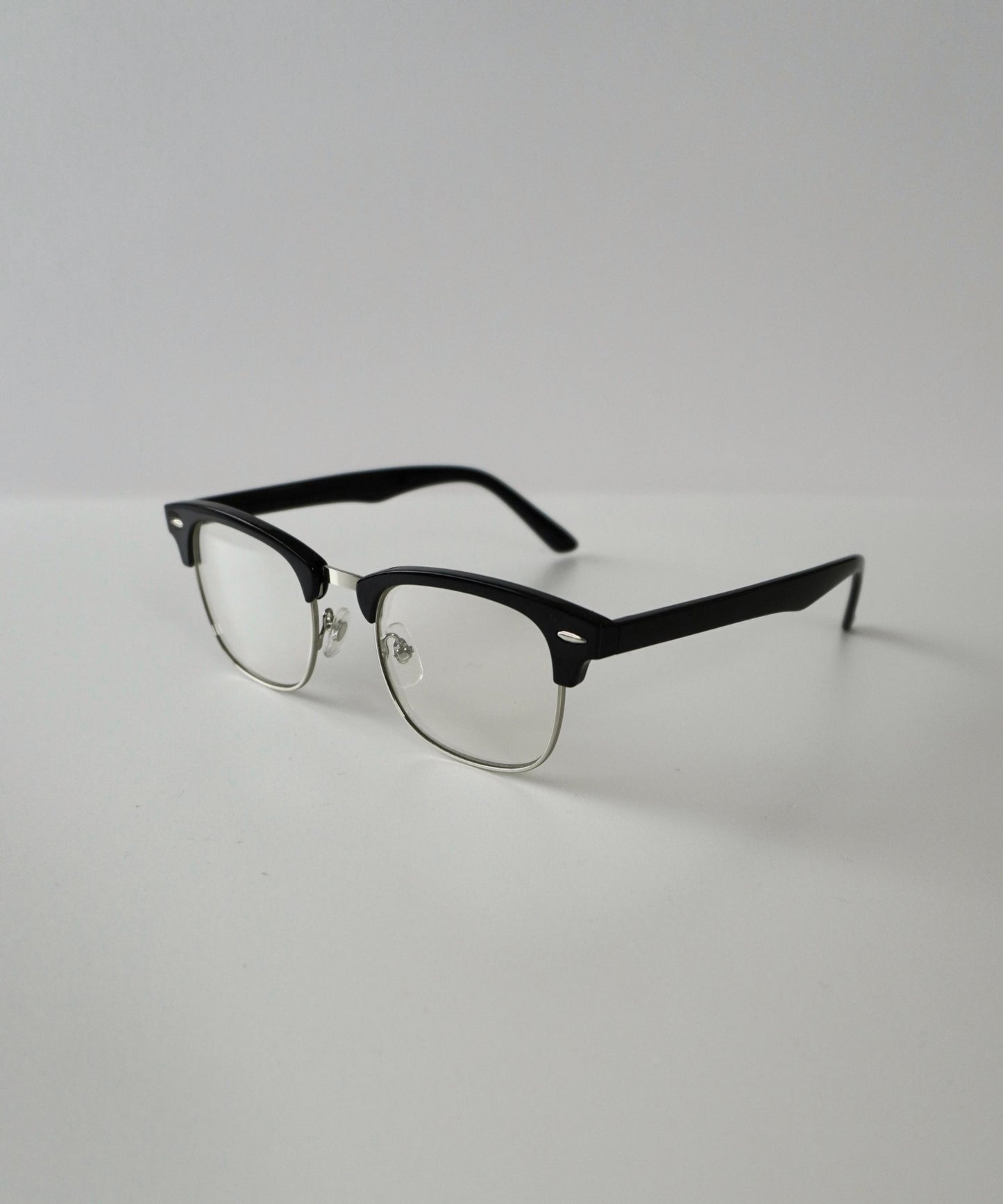 Wednesday classic brow glasses