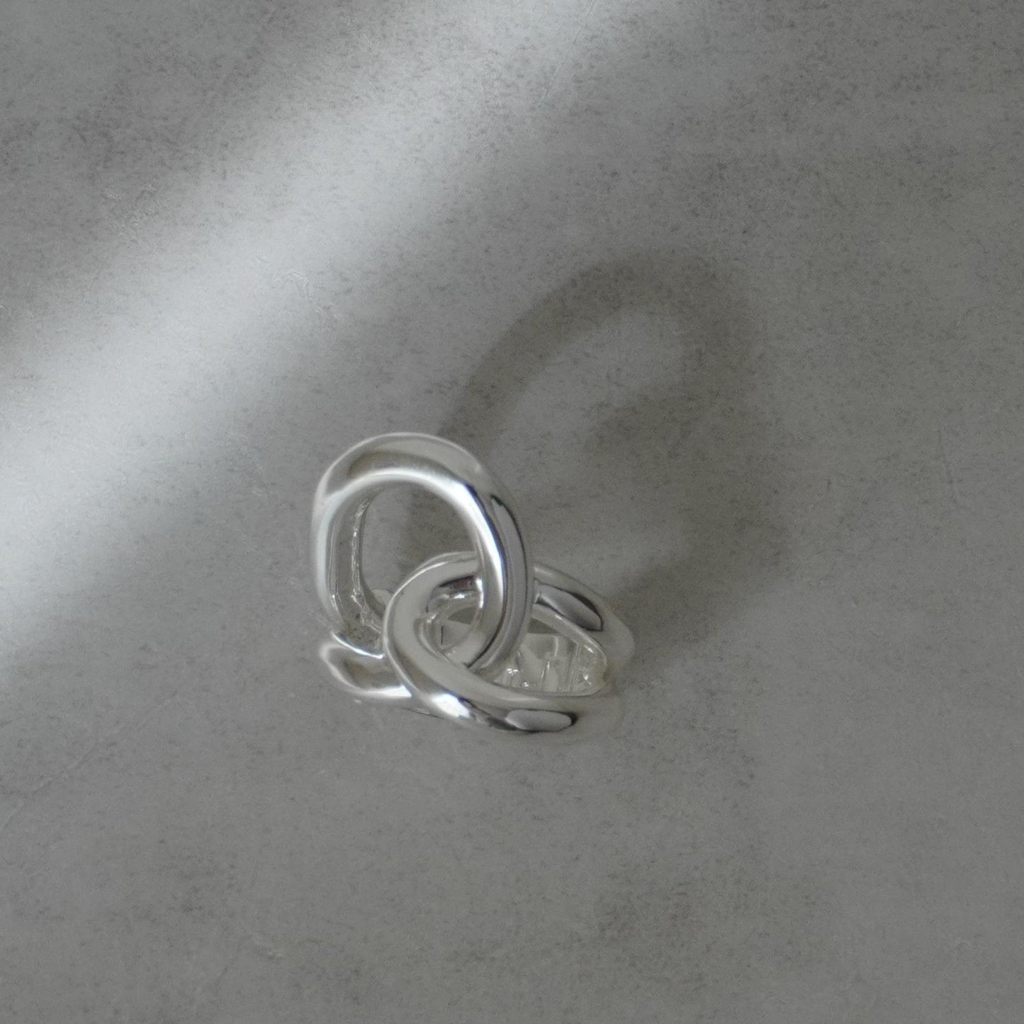 Signature knot ring