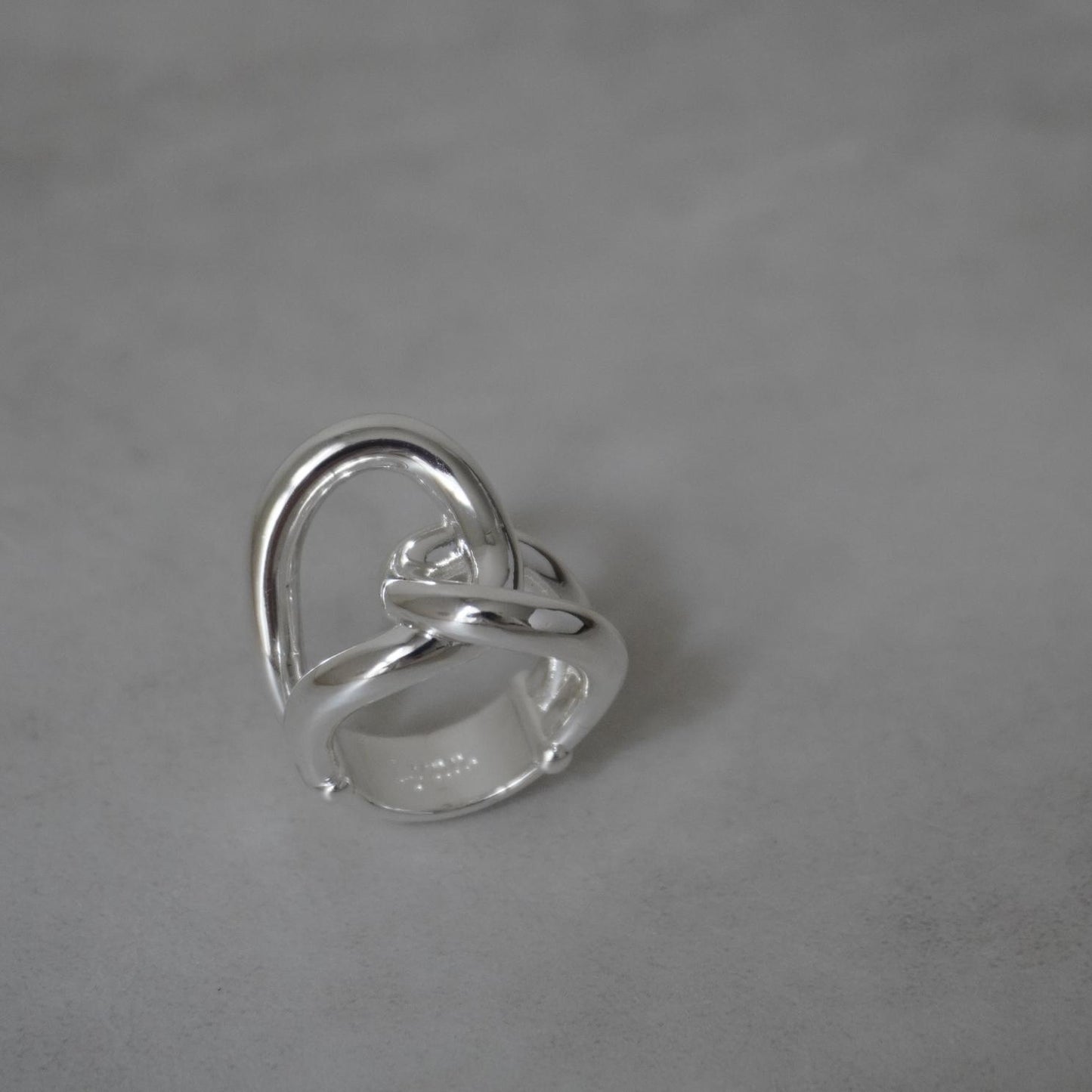 Signature knot ring